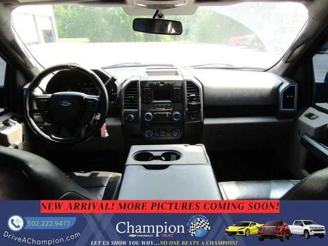 Used 2018 Blue Ford XLT image 11