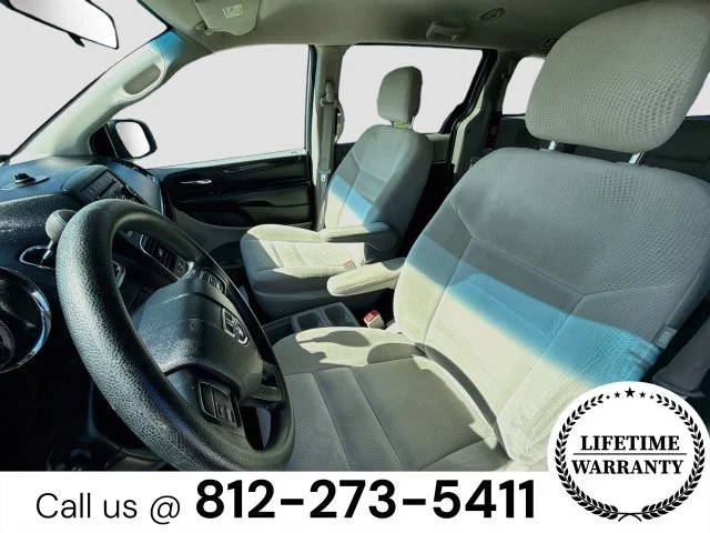 Used 2016 Silver Dodge SE image 18