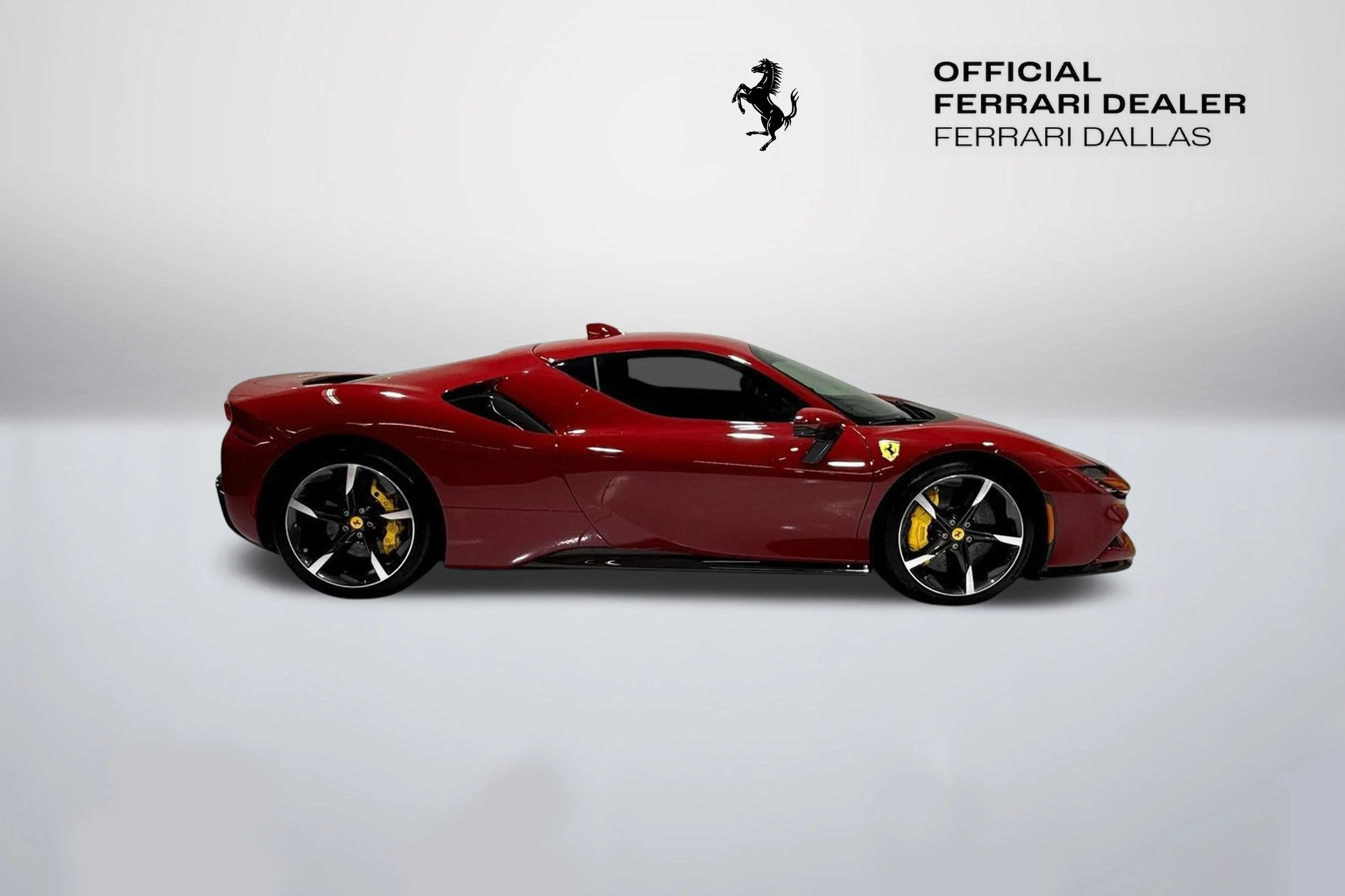 Used 2023 Rosso Mugello Ferrari  image 4