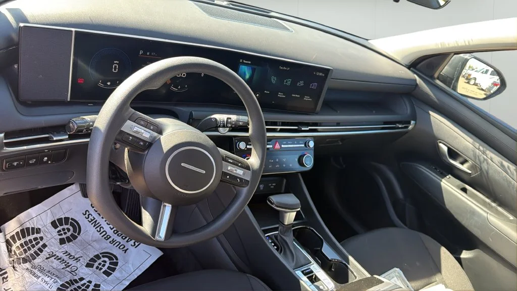 Used 2026 Black Hyundai SEL Plus image 16