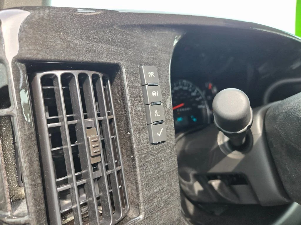 New 2025 Black Fade GMC Explorer Limited SE image 19