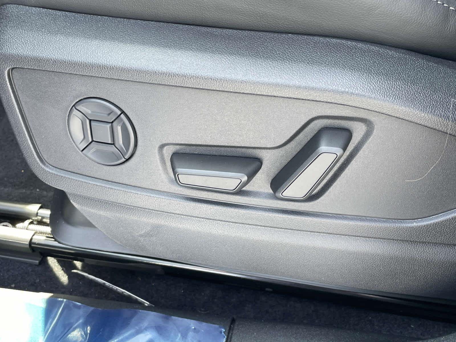 New 2026 6I6I/Blue Audi Premium Plus image 16