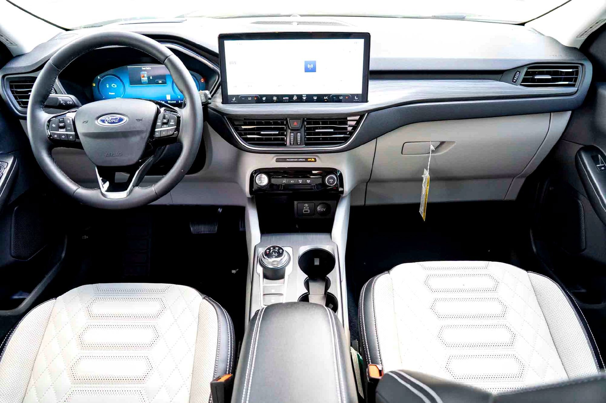 New 2024 Agate Black Metallic Ford PHEV image 20