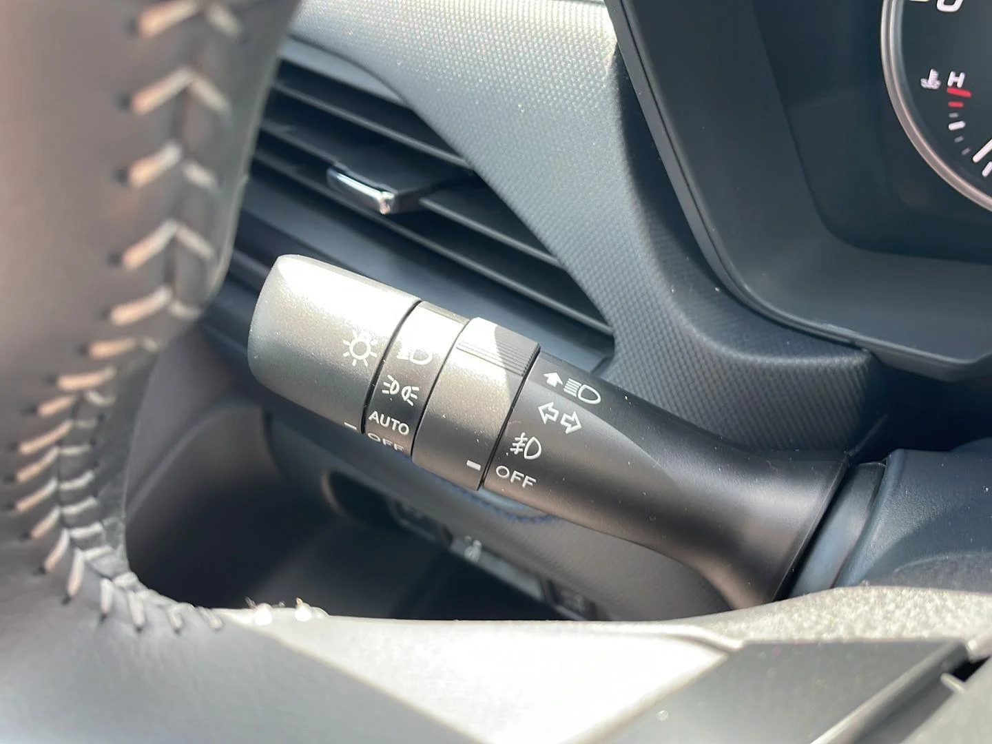 New 2026 River Rock Pearl Subaru Premium image 15