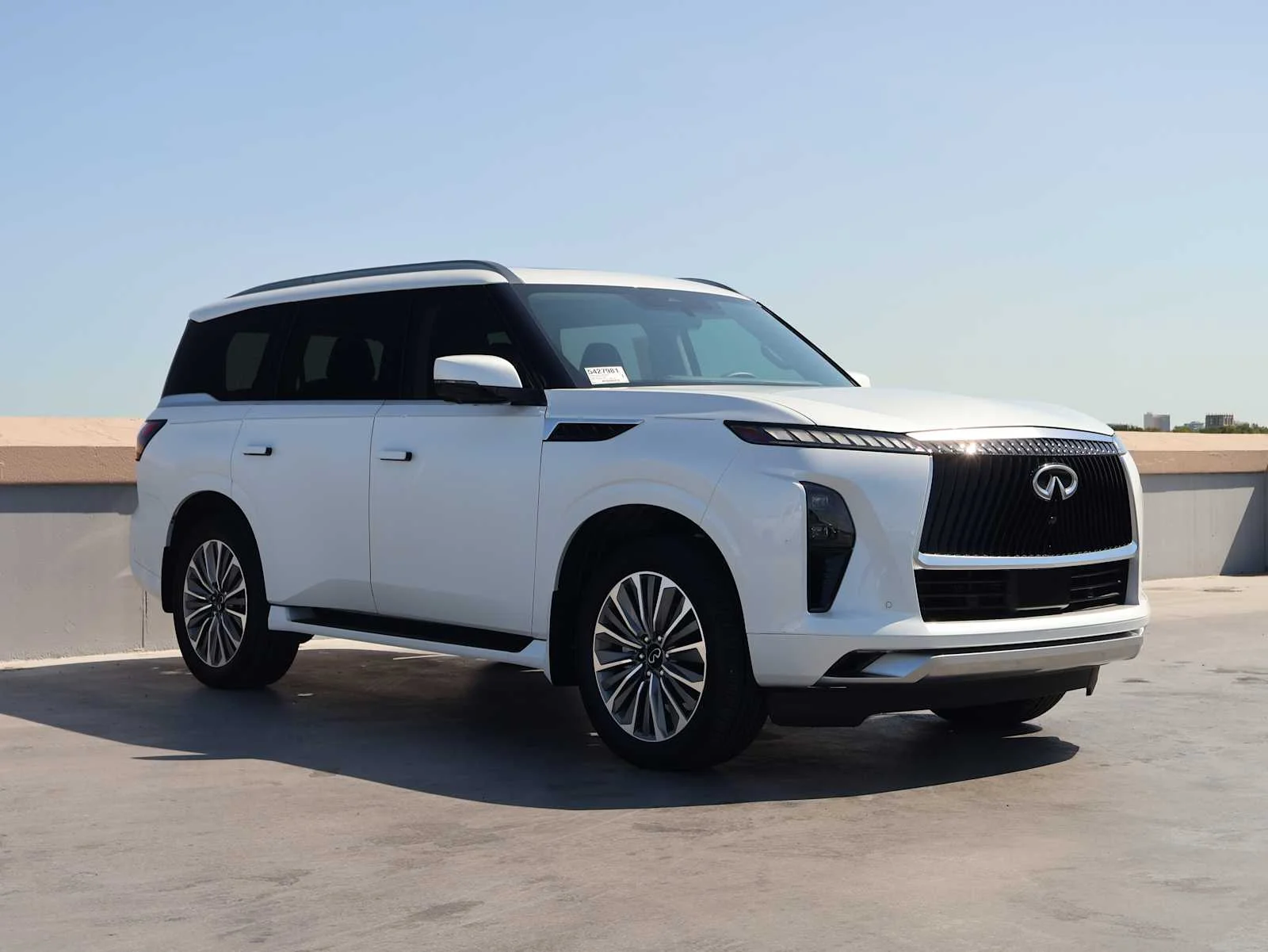 Certified Used 2026 Radiant White INFINITI LUXE image 4