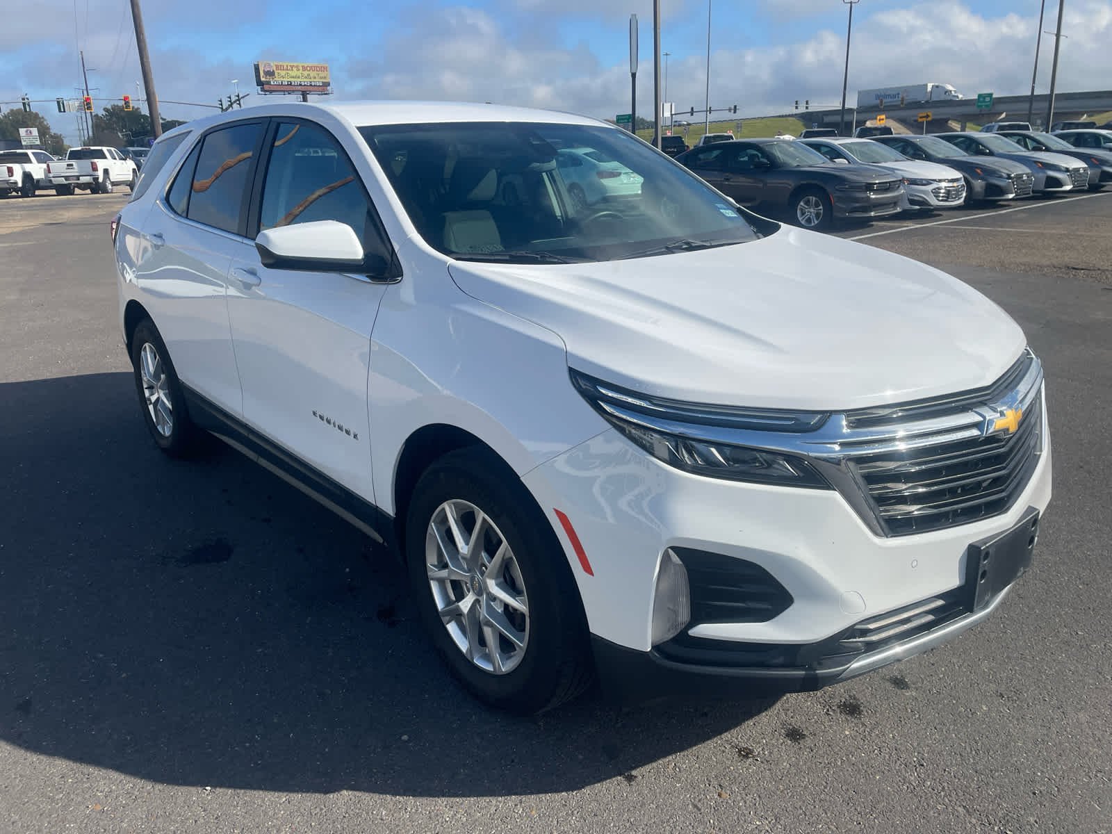 2024 Chevrolet Equinox LT photo 4