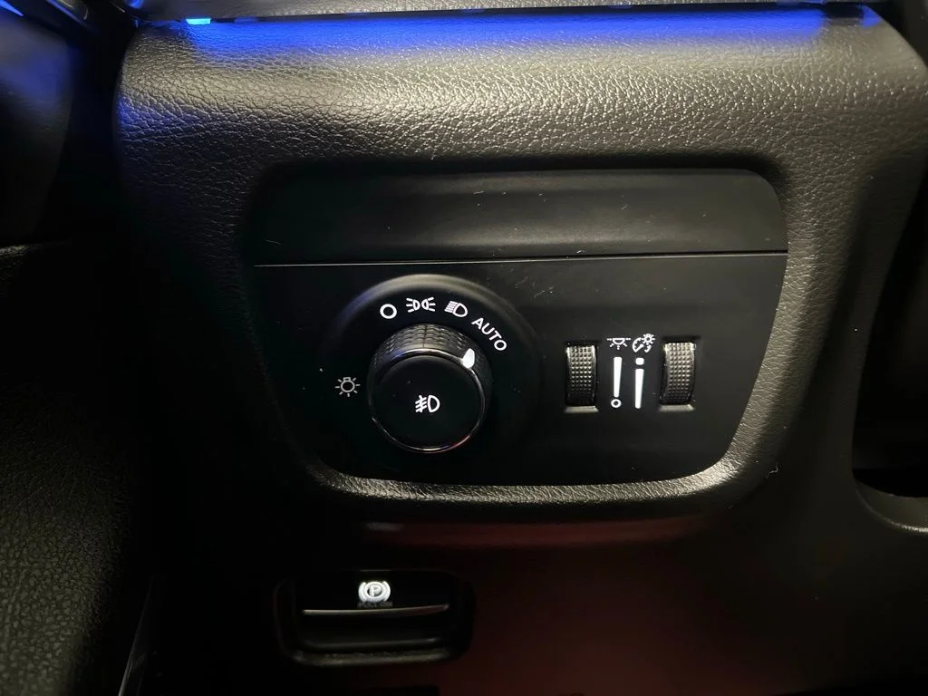 2023 Jeep Grand Cherokee Overland - Photo 38