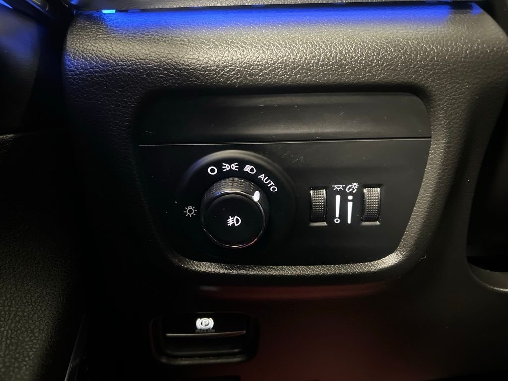 2023 Jeep Grand Cherokee Overland - Photo 38