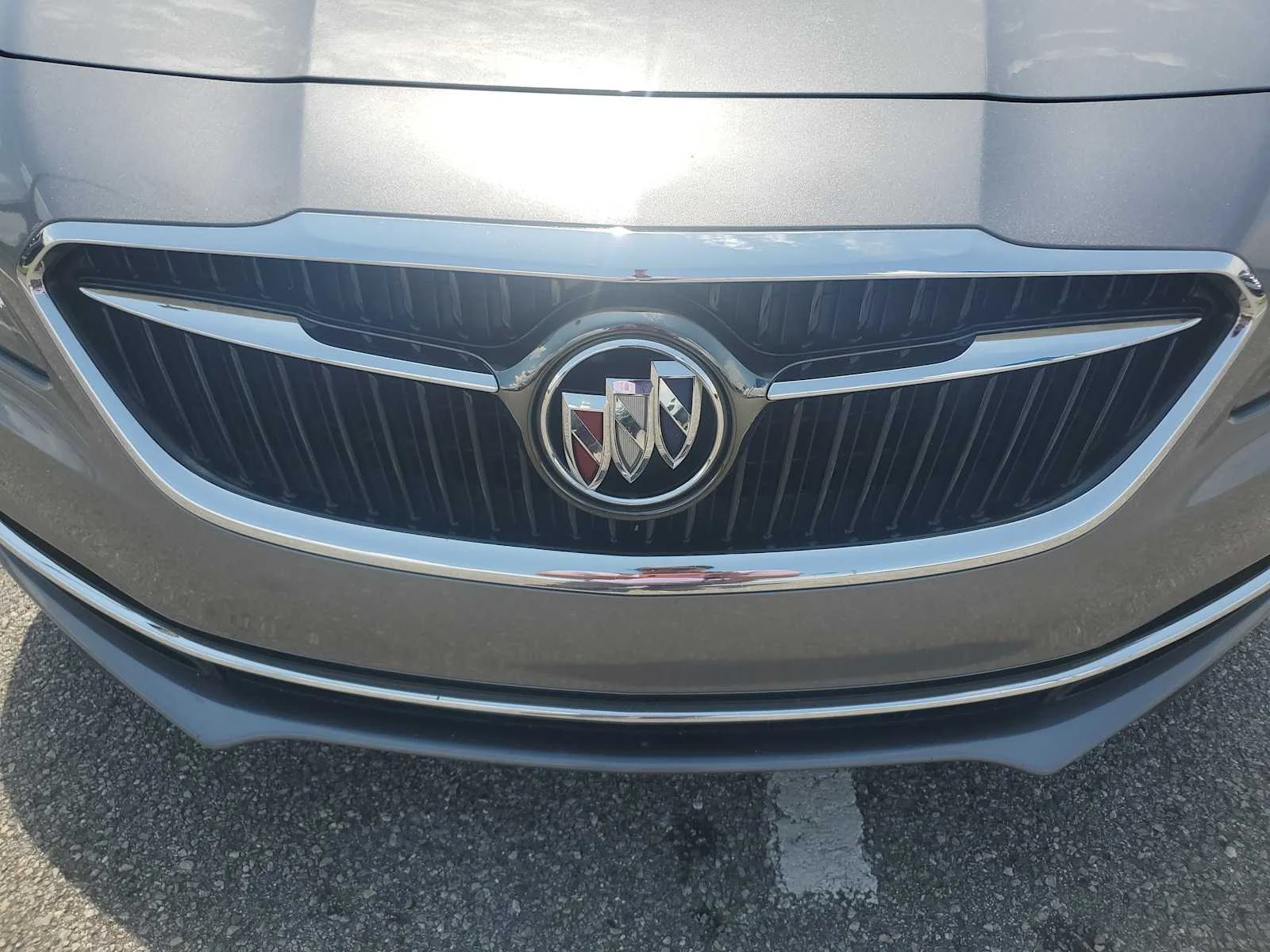 Used 2018 SATIN STEEL METALLIC Buick Essence image 12