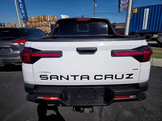 Used 2022 White Hyundai SEL image 4