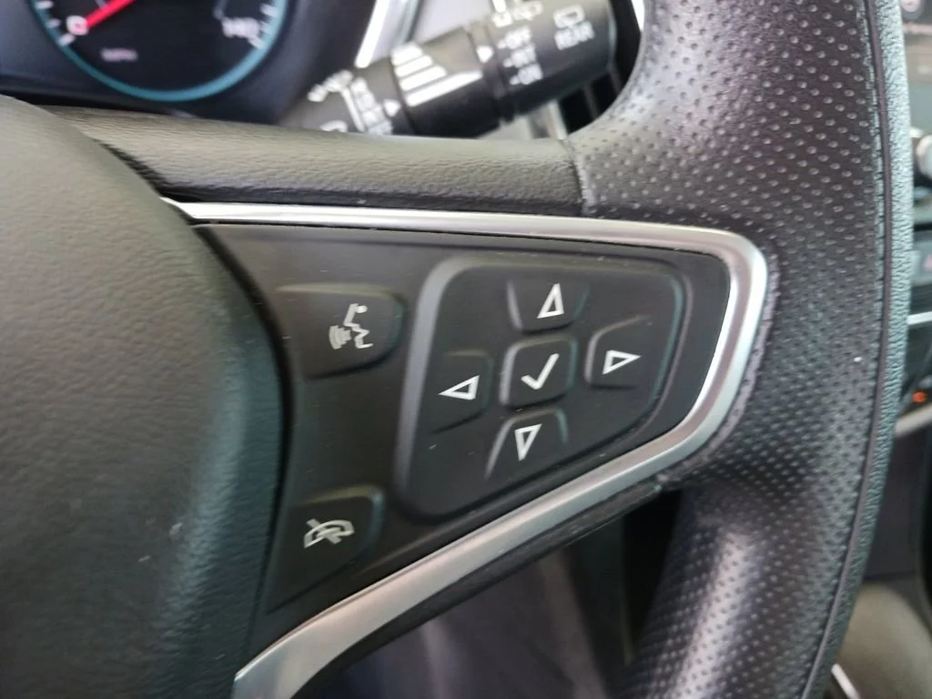 Used 2023 Summit White Chevrolet LS image 29