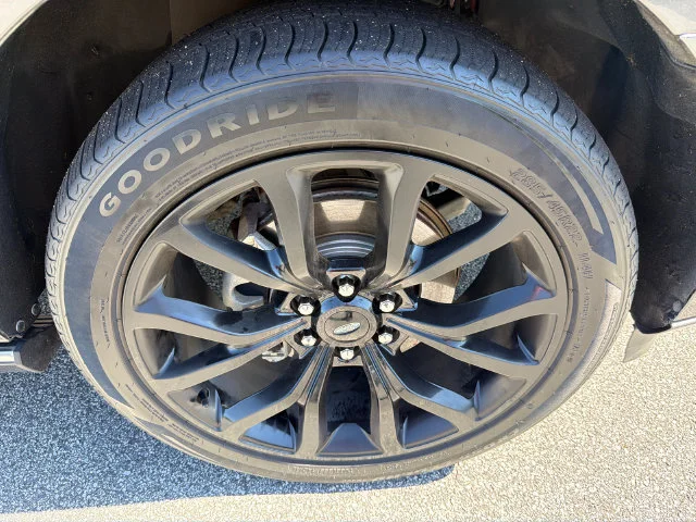 Used 2021 Gray Ford Limited image 12