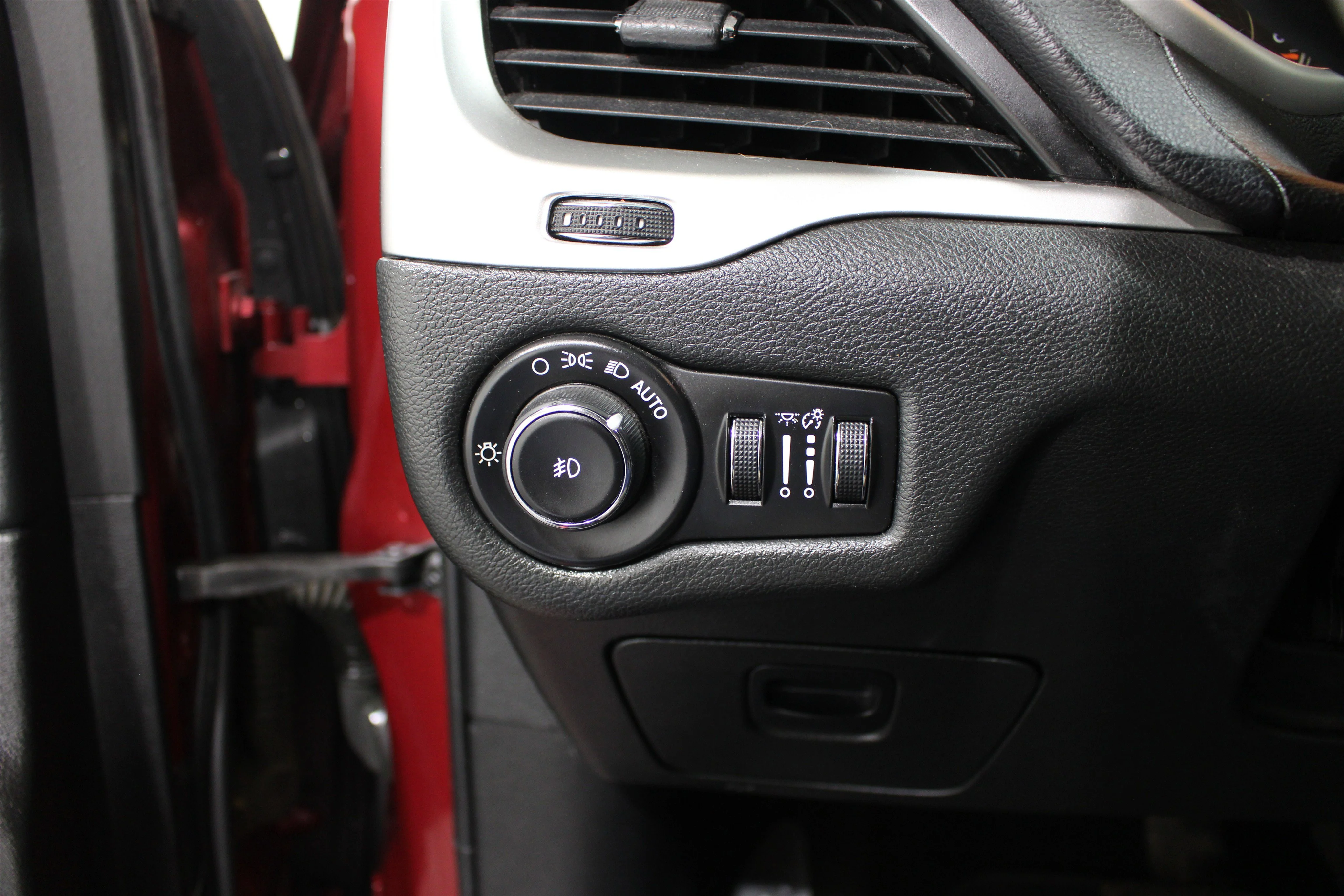 2015 Jeep Cherokee Latitude - Photo 6