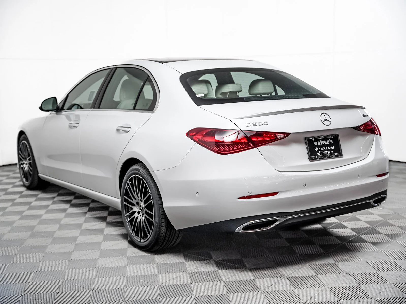 New 2026 Polar White Mercedes-Benz C 300 4MATIC® image 2