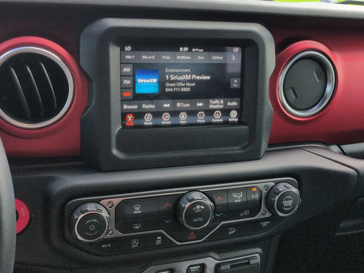 Used 2019 Crystal Metallic Jeep Rubicon image 17