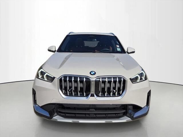 Used 2026 Dune Grey Metallic BMW xDrive28i image 8