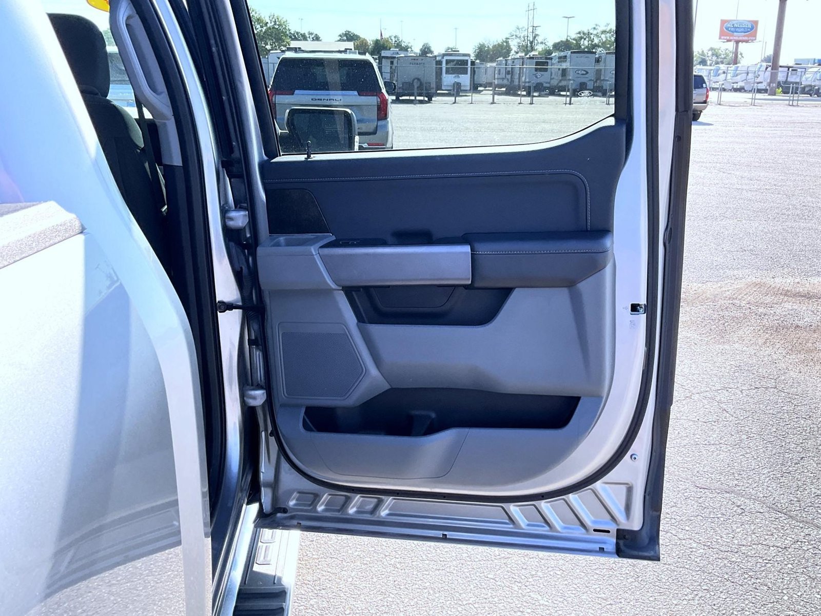2023 Ford F-150 XLT - Photo 18