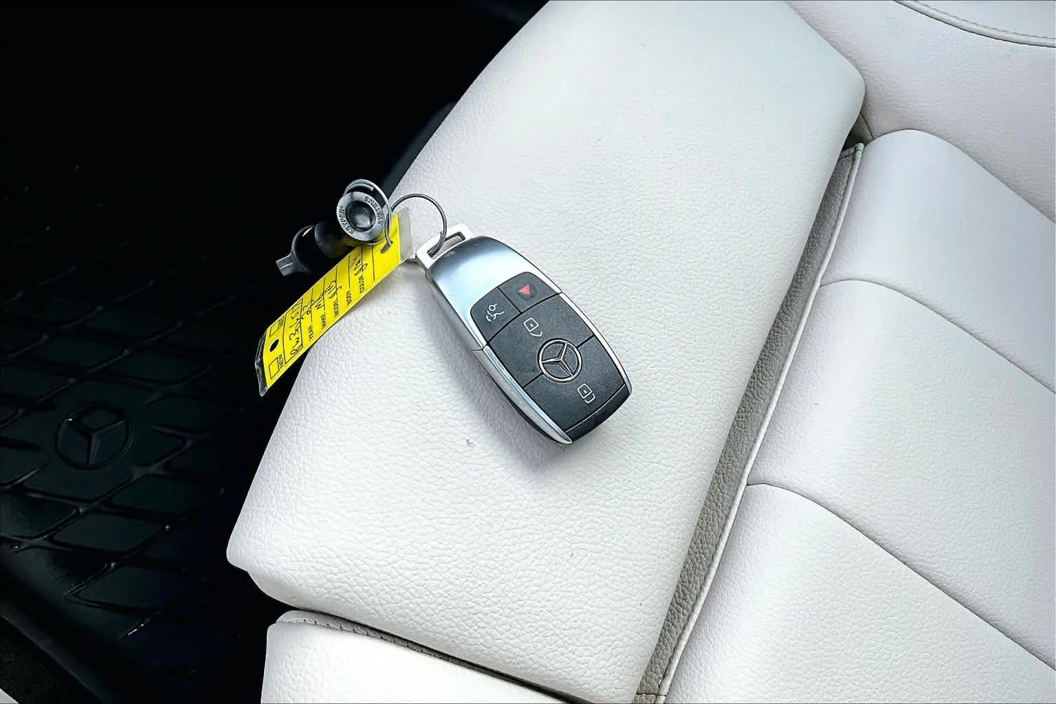 Used 2023 Night Black Mercedes-Benz GLB 250 image 15