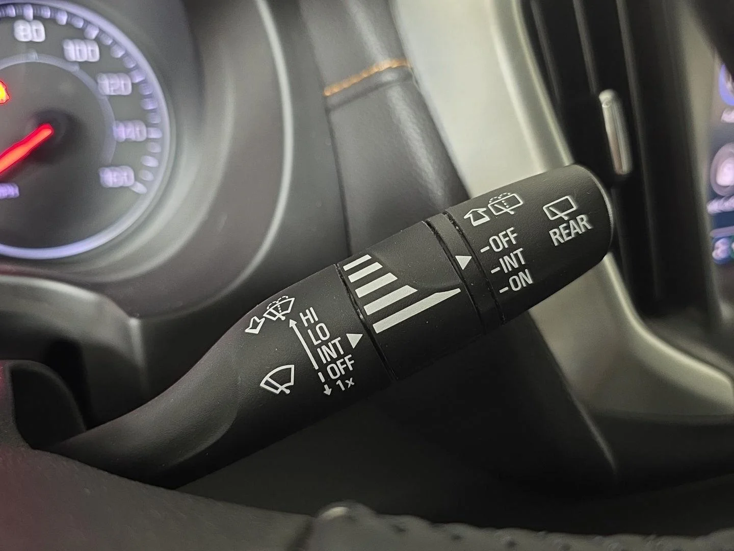 Used 2020 Quicksilver Metallic GMC SLE image 25