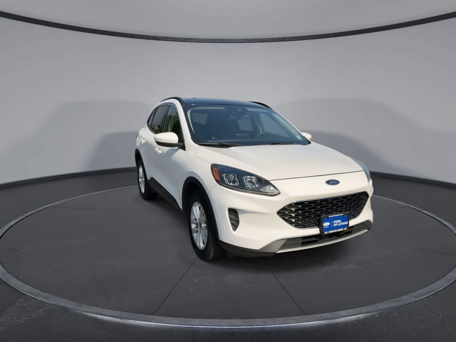 Used 2020 Ford Escape SE with VIN 1FMCU9G68LUA44353 for sale in Latham, NY