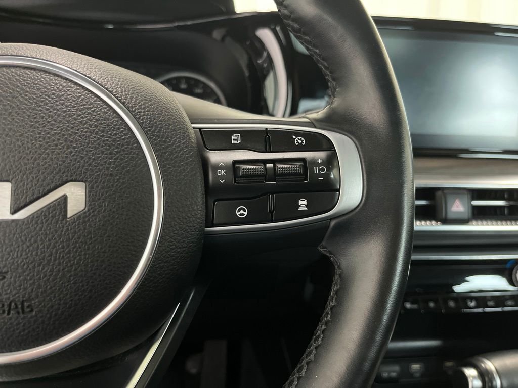 Used 2023 Blue Kia EX image 8