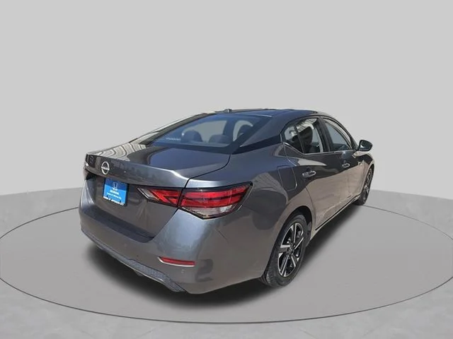 Used 2025 Gray Nissan SV image 5