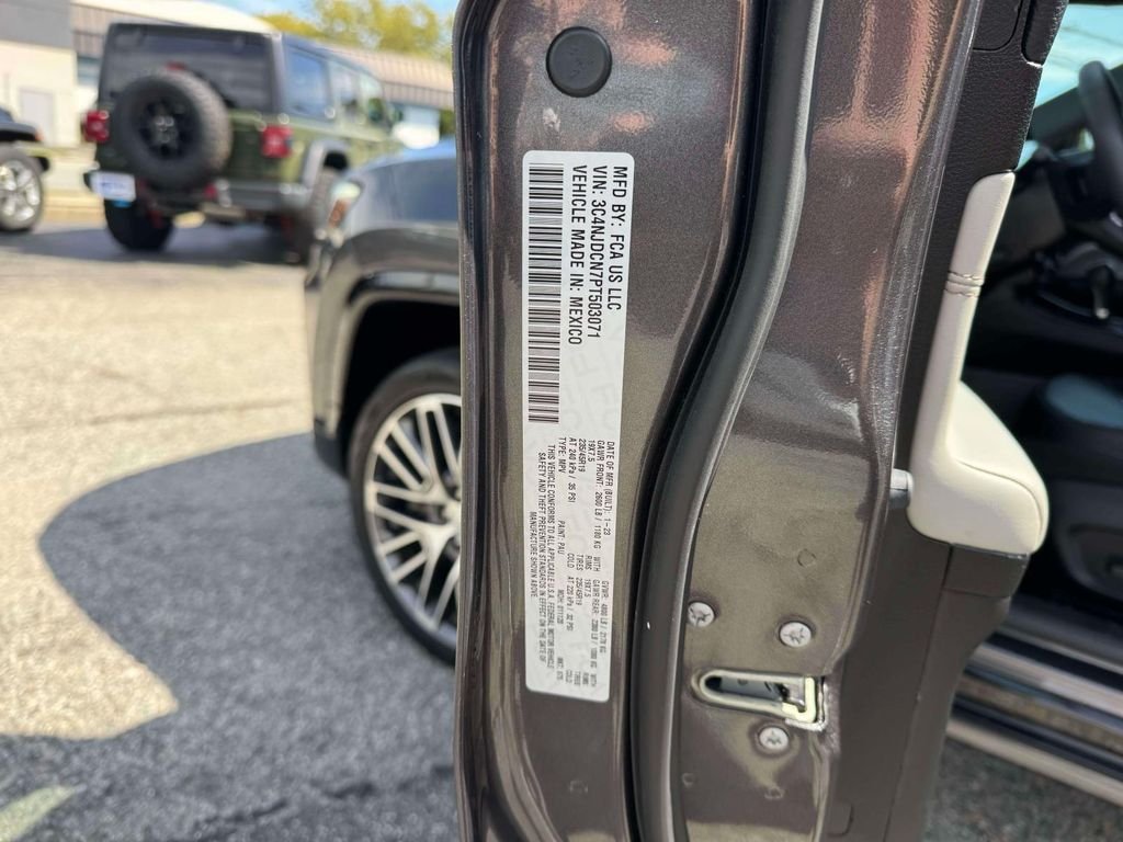Used 2023 Gray Jeep Limited image 10
