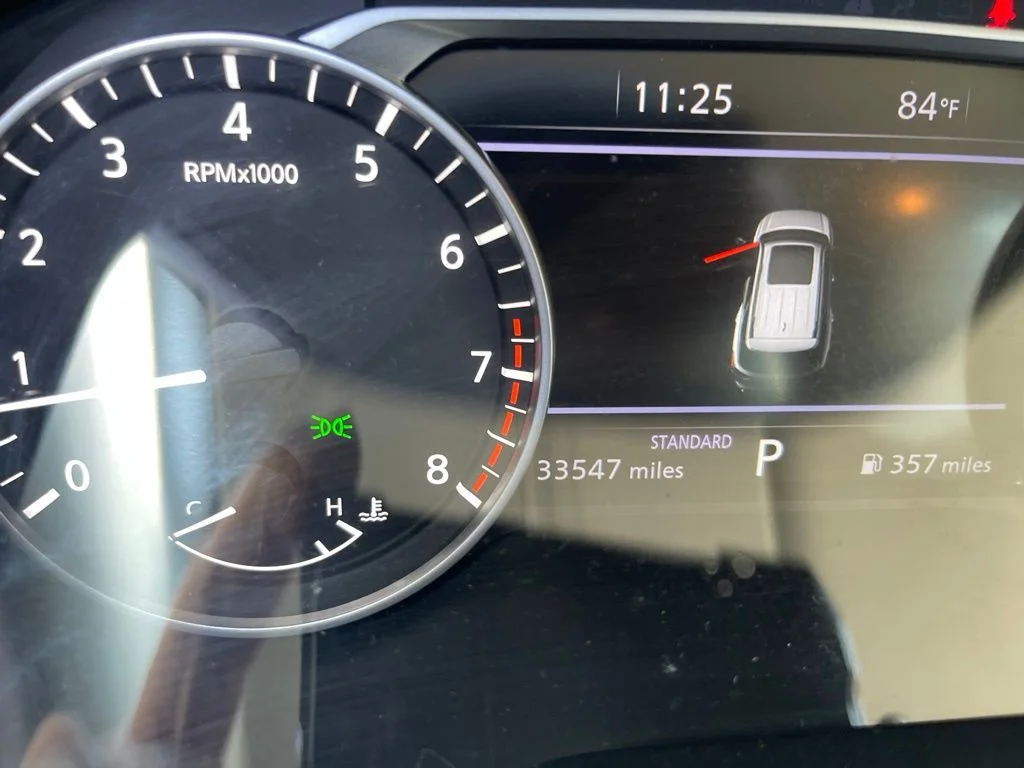 Used 2025 Gray Nissan SL image 7