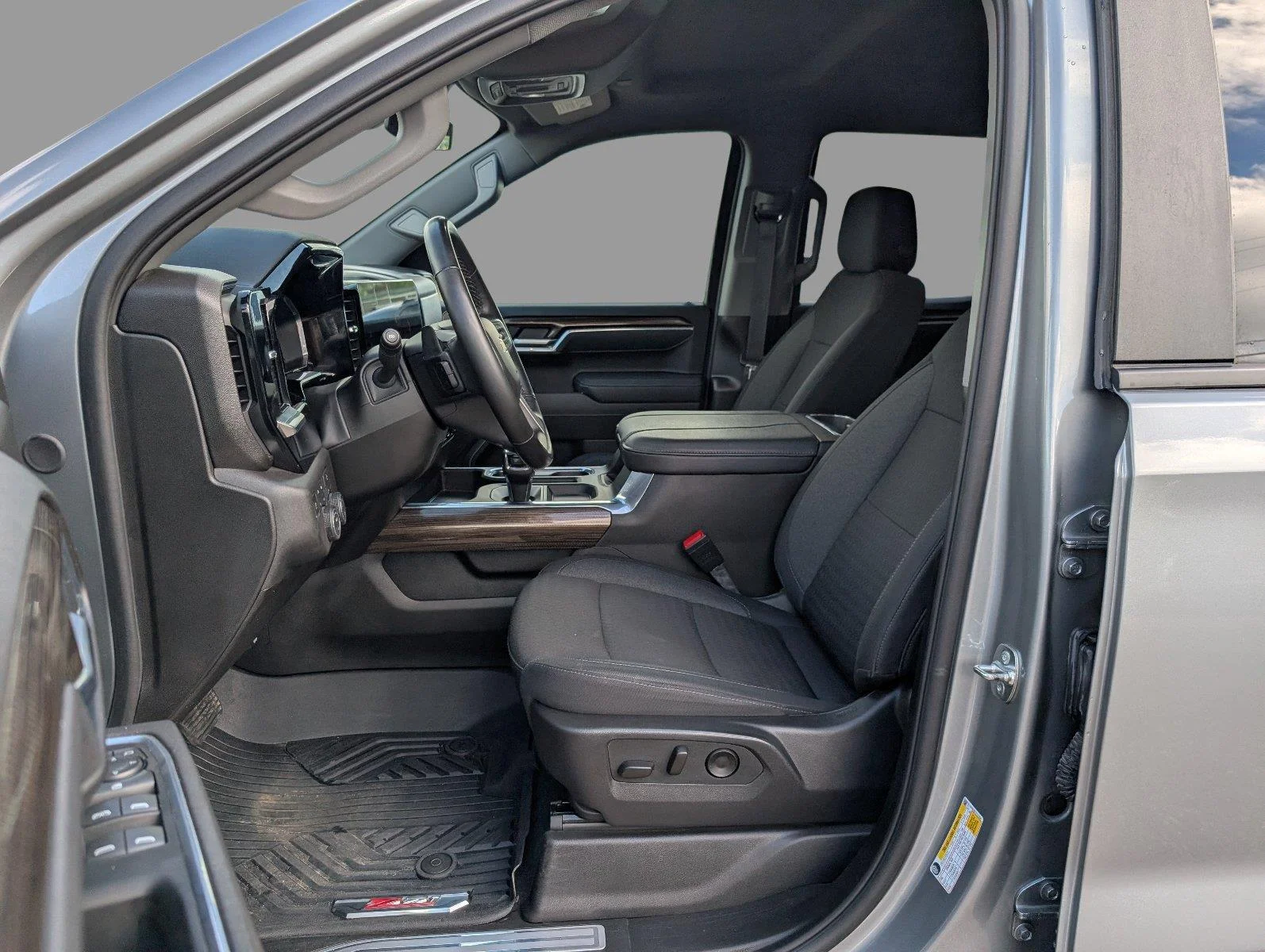 Used 2026 Sterling Gray Metallic Chevrolet LT image 13