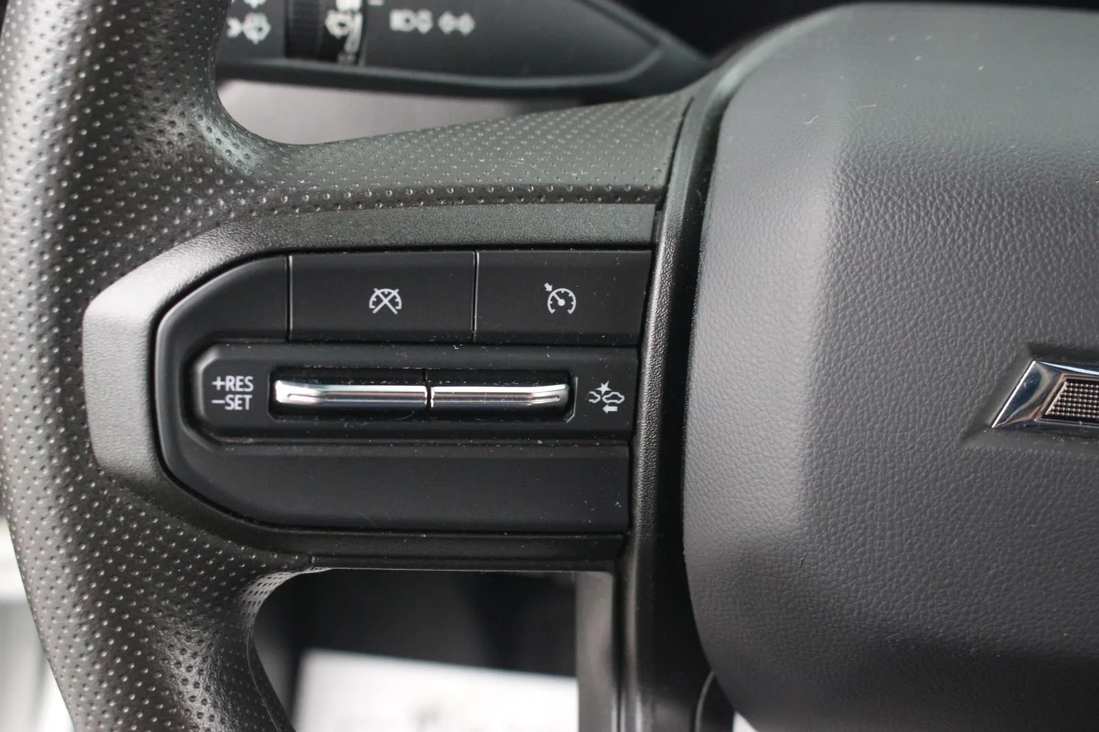 Used 2023 Summit White Chevrolet Trail Boss image 20