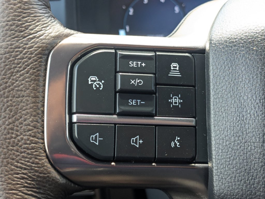 Used 2024  Ford King Ranch image 23