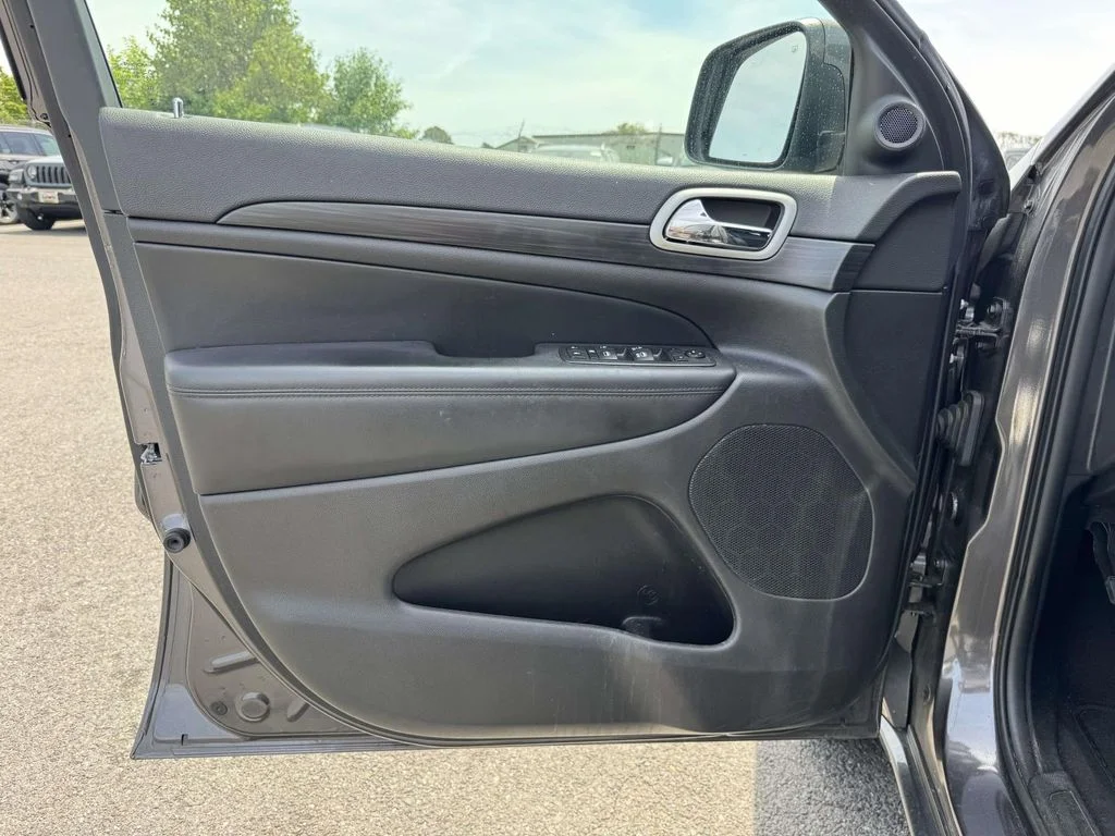 Used 2021 Gray Jeep Laredo X image 25