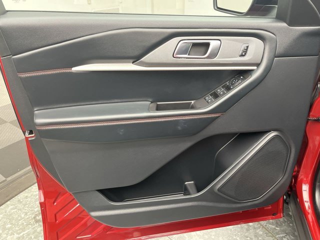 Used 2025 Rapid Red Metallic Tinted Clearcoat Ford ST-Line image 9