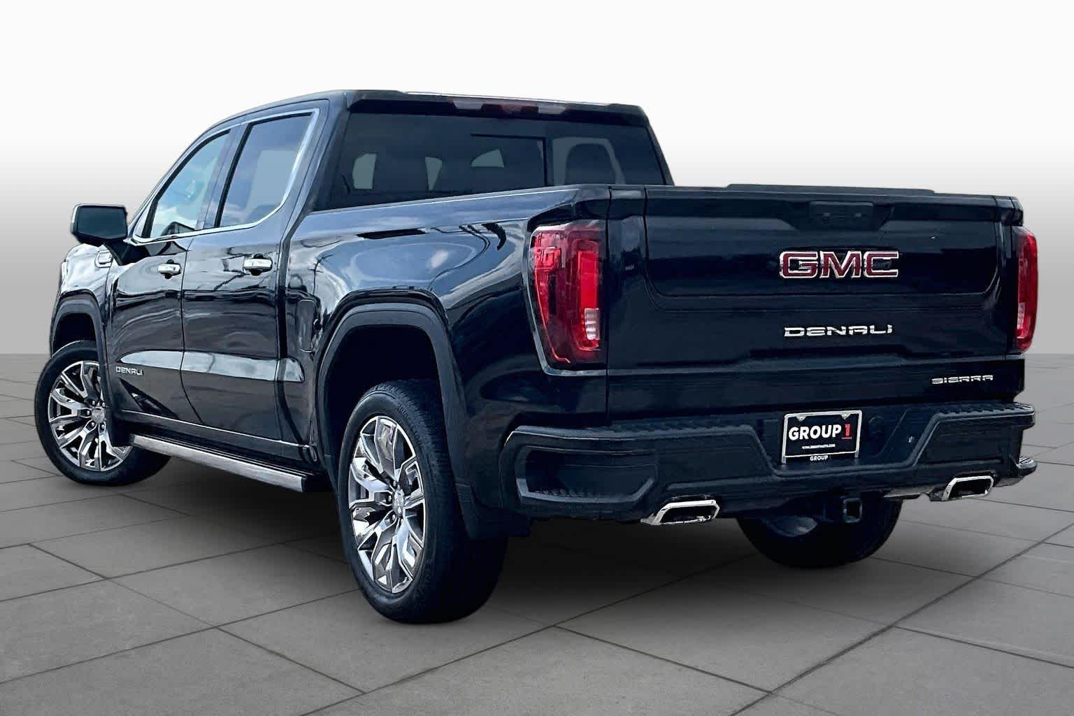 Used 2025 Onyx Black GMC Denali image 12