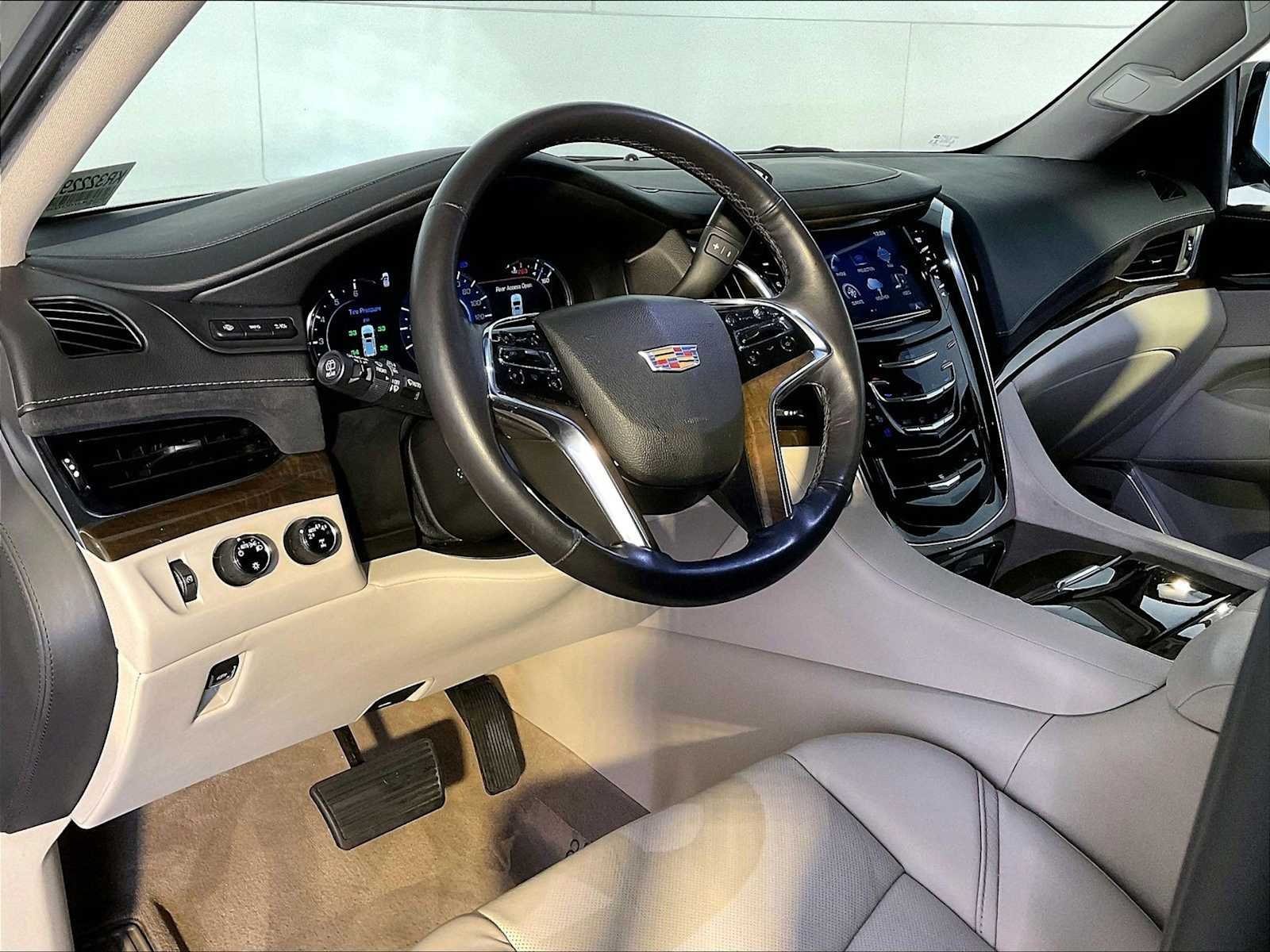 Pre-Owned 2019 Cadillac Escalade ESV Premium Luxury