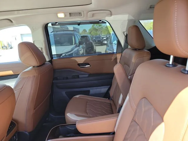 New 2026 Gray Nissan Platinum image 25