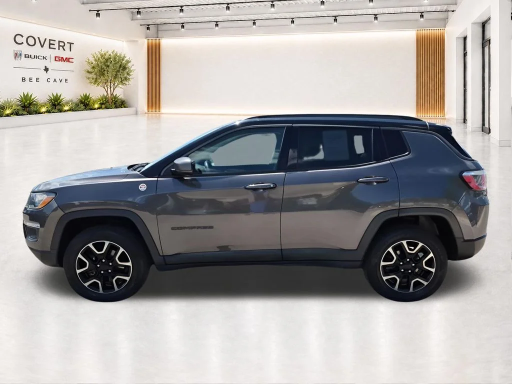 Used 2019 Gray Jeep Trailhawk image 9