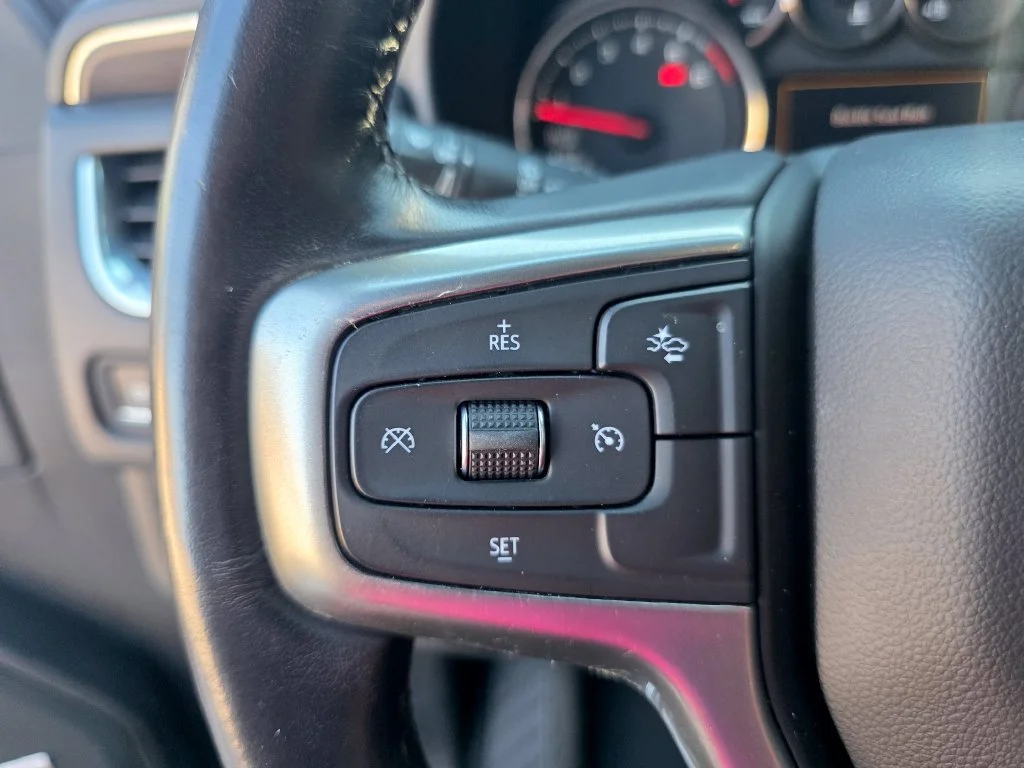 Used 2021 SATIN STEEL METALLIC Chevrolet LT image 22