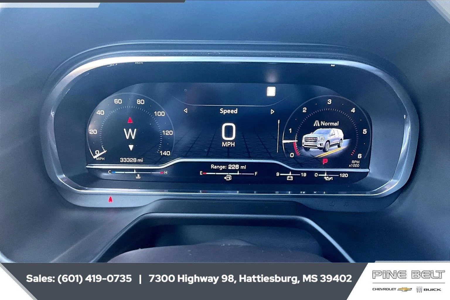 Used 2022 Pearl Beige Metallic GMC SLT image 14