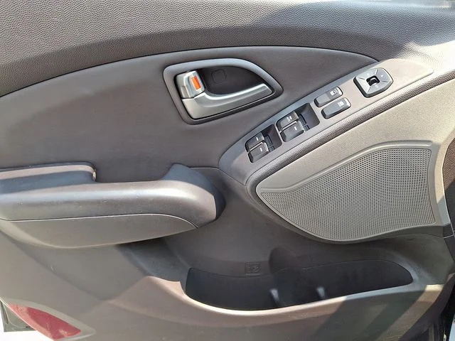 Used 2011 Gray Hyundai Limited image 18