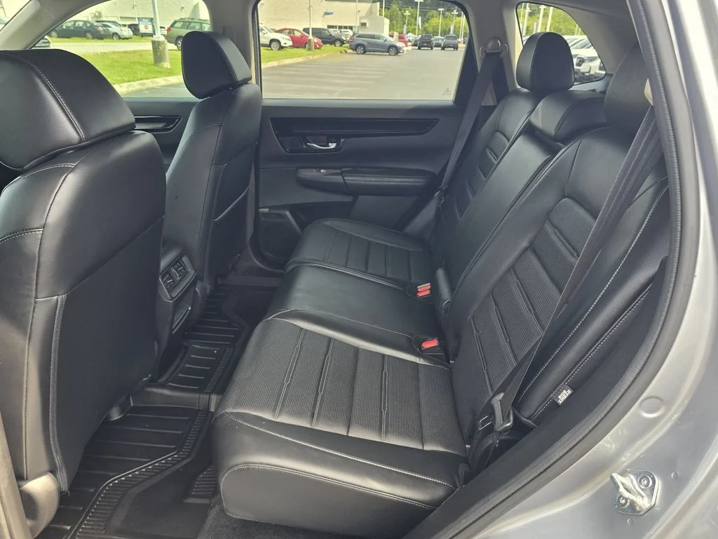 Used 2023 Lunar Silver Metallic Honda EX-L image 11