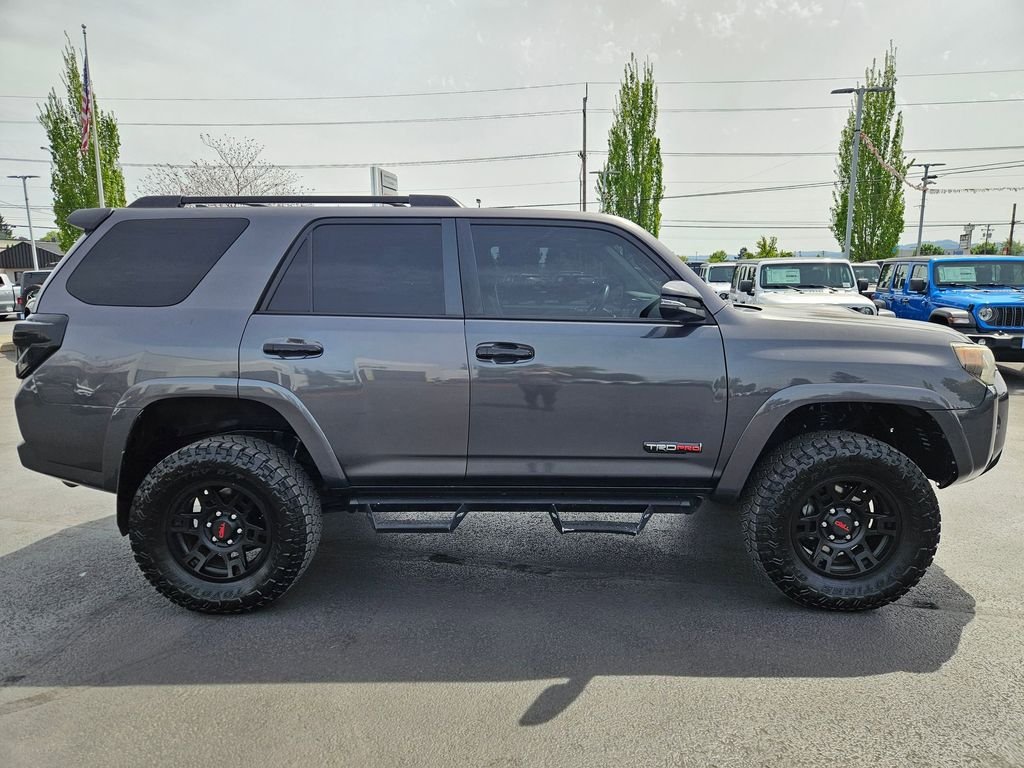 Used 2021 Black Toyota Venture image 7