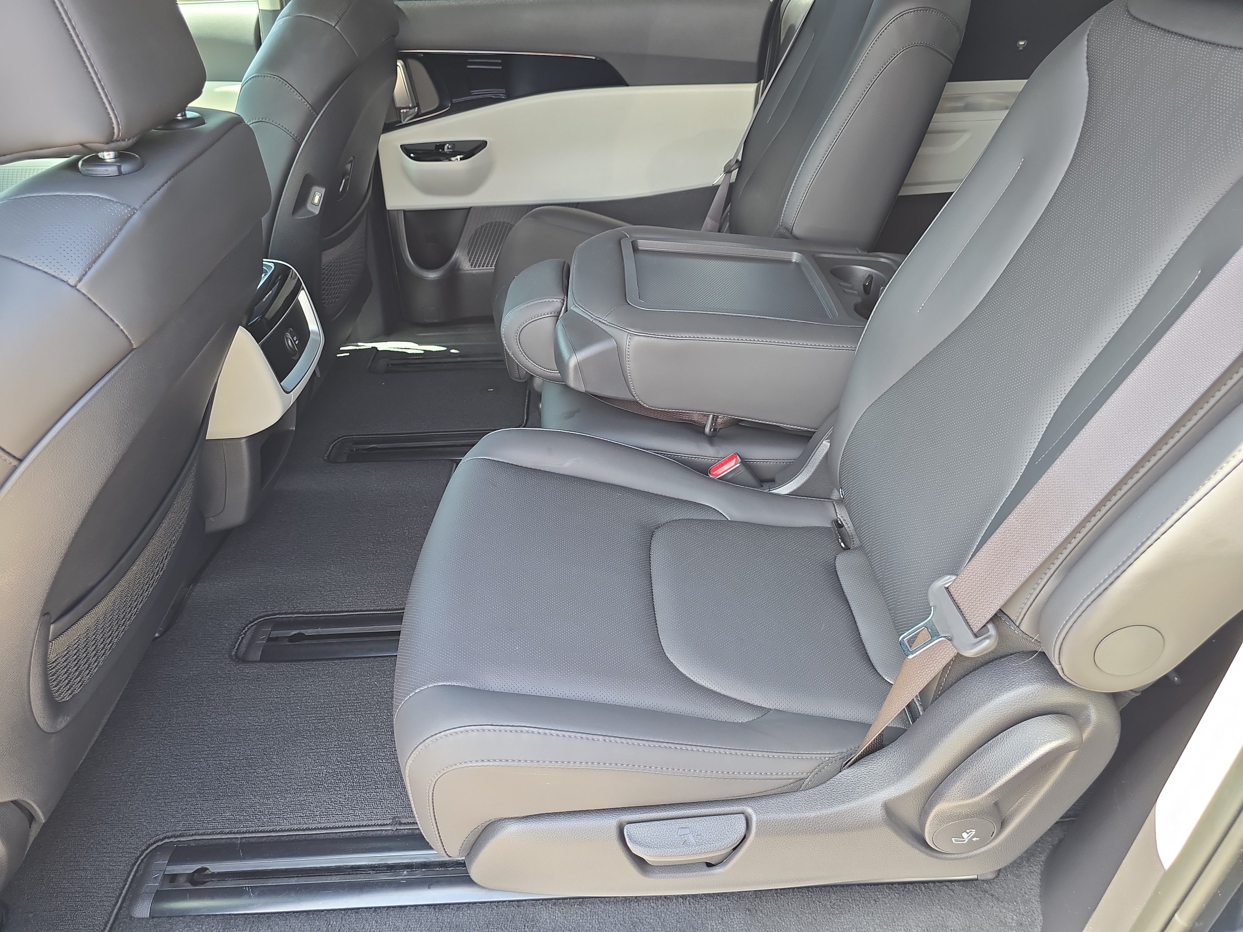 Certified Used 2024 Astra Blue Kia EX image 17