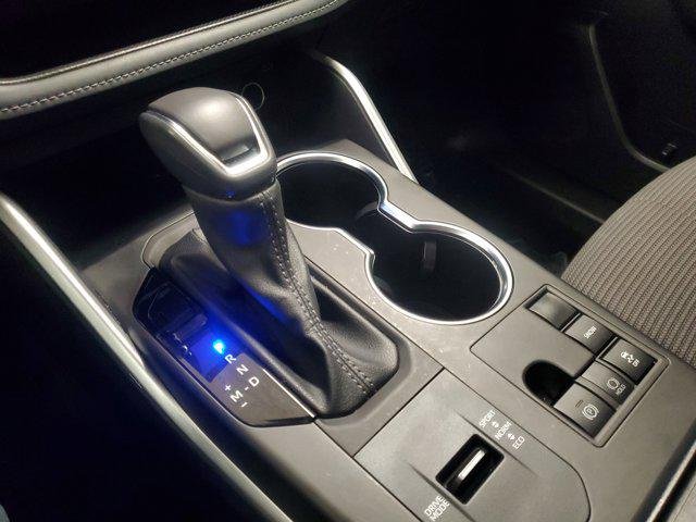 2024 Toyota Highlander LE - Photo 32