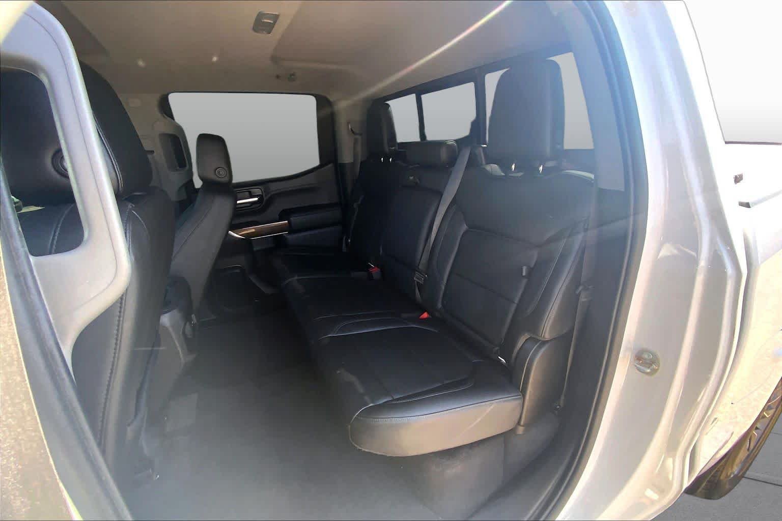 Used 2019 Summit White Chevrolet RST image 21