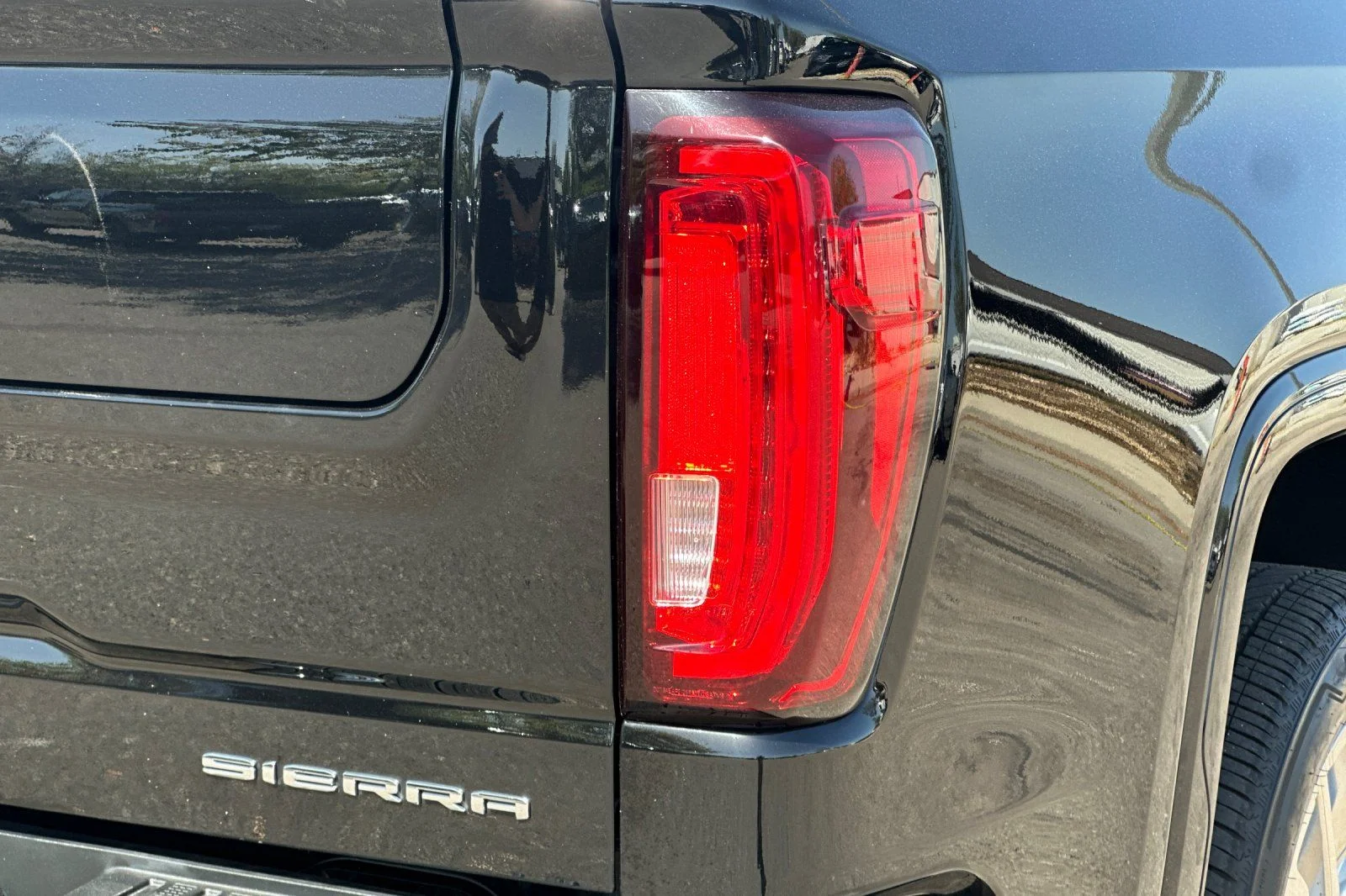 Used 2021 Blue GMC AT4 image 27