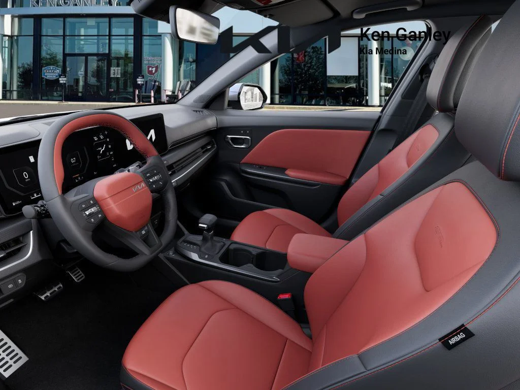 2025 Kia K4 GT-Line Turbo - Photo 17
