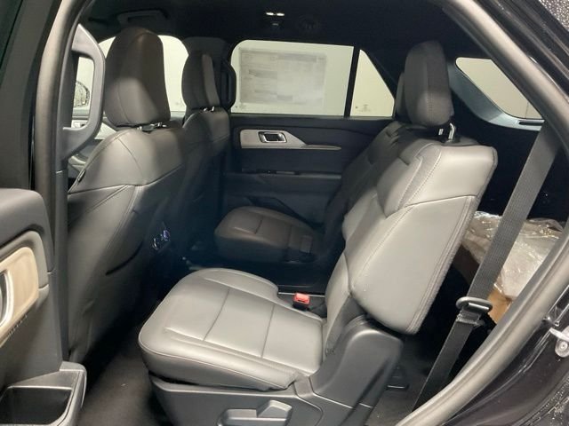 New 2027 Agate Black Metallic Ford Active image 19
