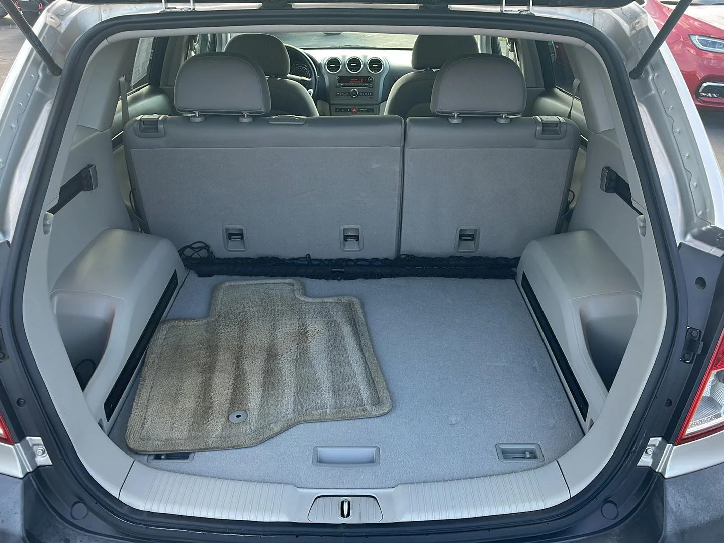Used 2008 Silver Pearl Saturn XE image 28