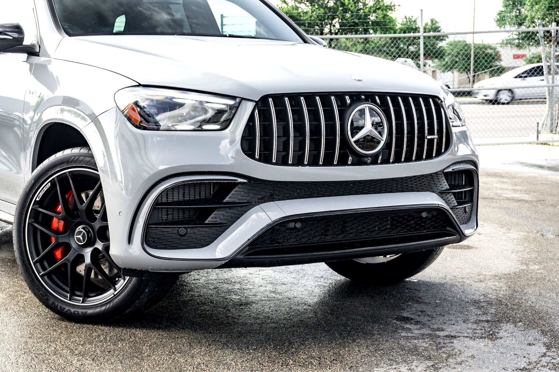 New 2025 MANUFAKTUR Alpine Grey Mercedes-Benz AMG® GLE 63 S 4MATIC+ SUV image 25